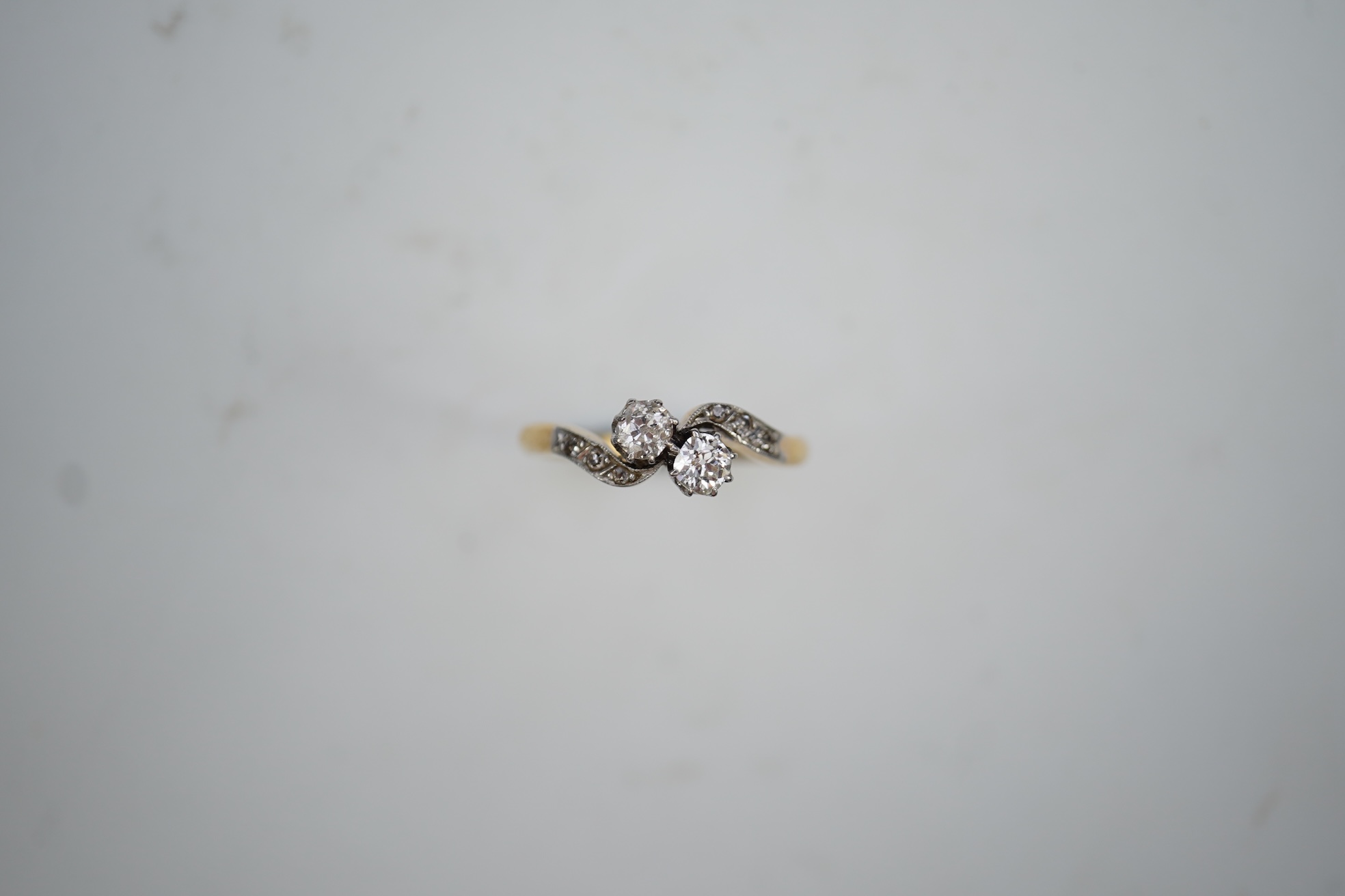 A diamond toi et moi ring, early 20th century